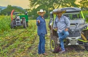 Padre de Julión Álvarez detenido en Carmen por elementos de la policía estatal por portar armas de fuego junto con otros tres sujetos